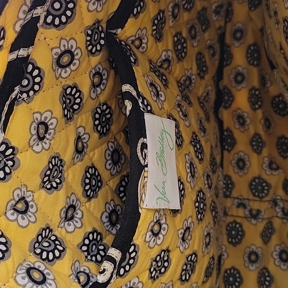 Vera Bradley - Picture 4 of 4
